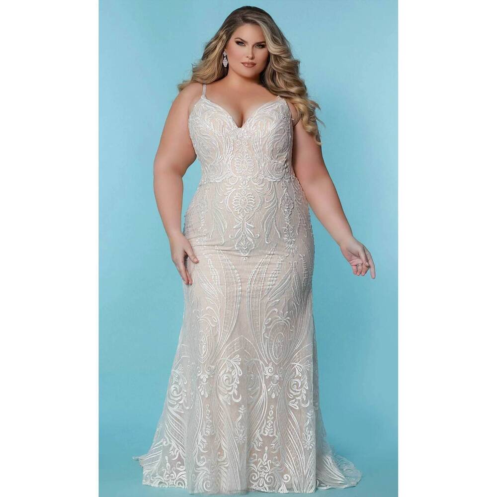 NEW SYDNEY'S CLOSET sleeveless embroidered wedding dress in ivory/nude